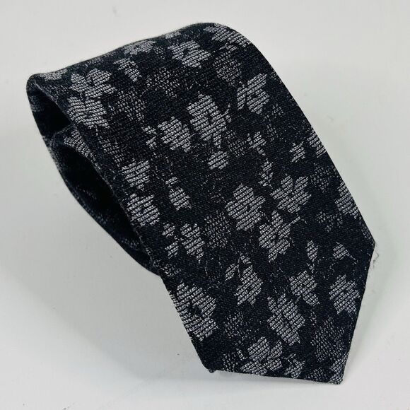 Michael Kors Silk Blend Necktie Tie Floral Black Gray 57 3/4 x 3 1/4 - Picture 1 of 3